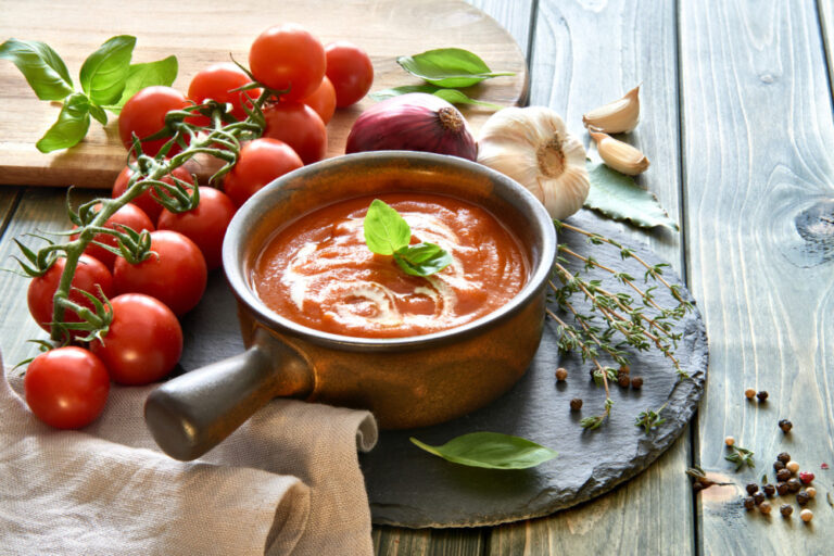 tomatsuppe med stegte peberfrugter